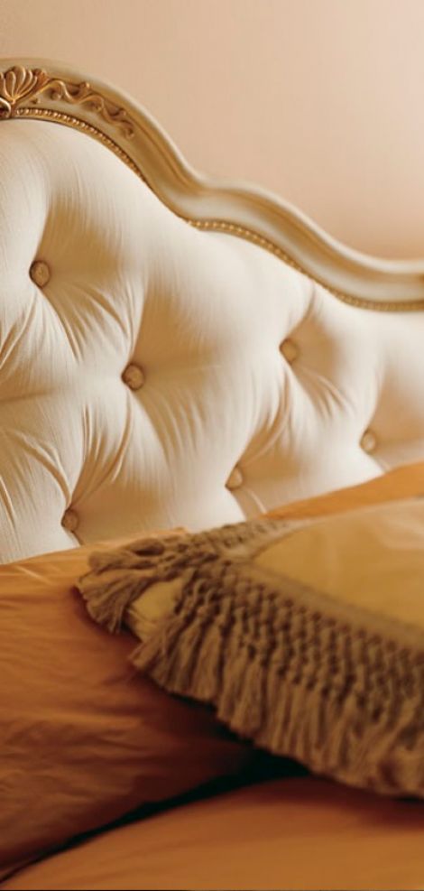 Перетяжка изголовья кровати Тула